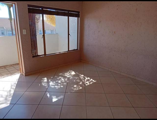 2 BEDROOM TOWNHOUSE FOR SALE IN EDEN GLEN